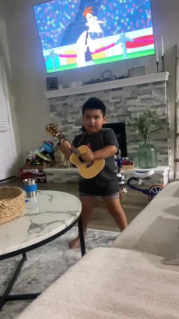 Le-encanta-los-instrumentos-a-Ian--Haber-que-sale7245125261363006763-h264_540p_432136-0.mp4