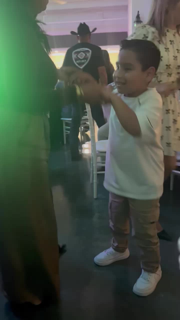 c7d7e15a6d9f7f92707814636f94de8c.mov