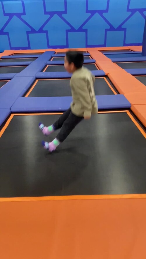 c00664367f83af165982e20a4ef144e1.mov