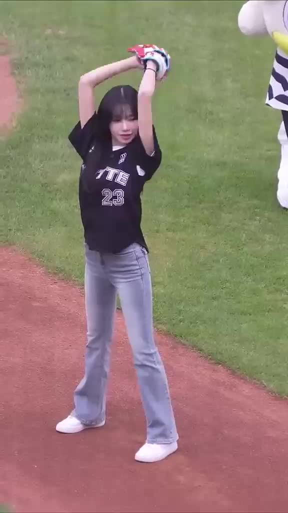 45fee56374abd9fa78c98b1bae1559c3.mp4