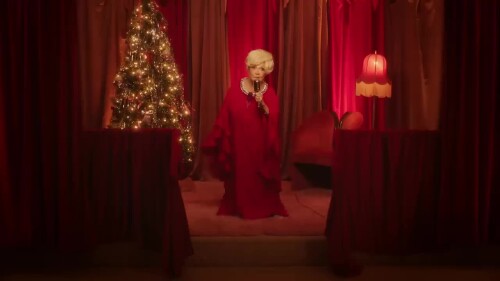 096bf9b38b711e18e454963bb41b0f13.mp4