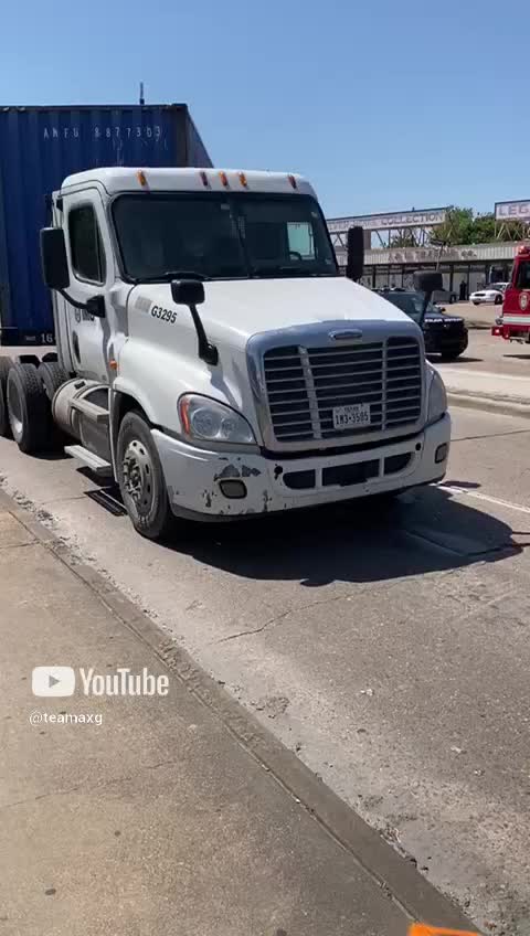 8d0e39d451252f2f3d923464e1b5898a.mp4