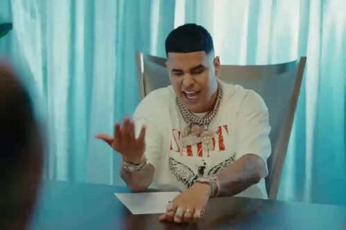 58f227bd048100eddb1bb36e484b9f75.mp4